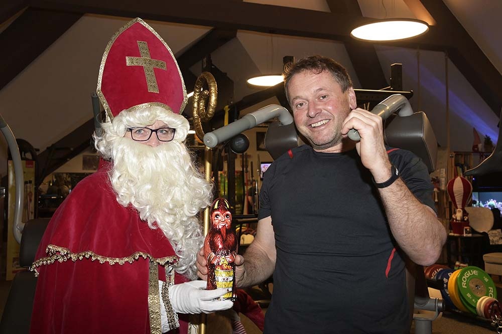 Der Nikolaus und die Seitenstettner Ursprungsteufeln im Fitnessstudio INJOY Steyr